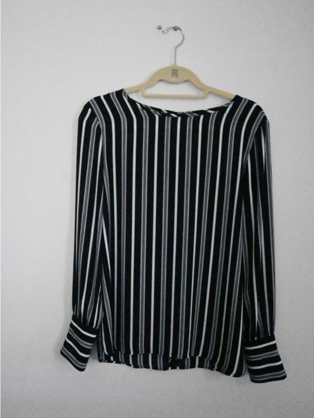 Ann Taylor Black & White Vertical Stripe Long-Sleeve Blouse